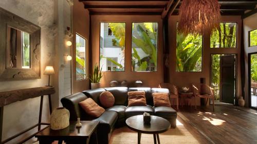 Pa Tan Villa | Huge 8 Bedrooms Pool Villa, Chiang Mai gem, Tanpuri Patan, perfect for Groups