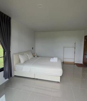 Huai Makhuea Som House | สวนไร่รุ่งอรุณ Suan Rai Rungarun