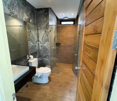 Chalong Villa | Thaiya Pool Villa