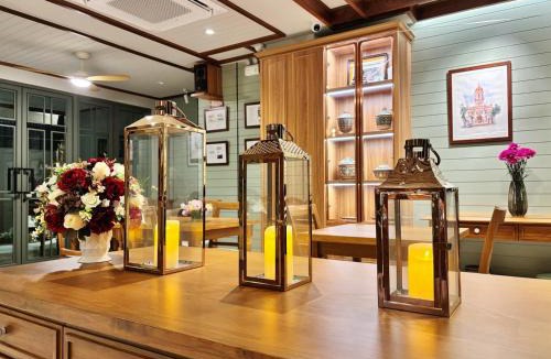 Bangkok Yai Hotel | TUAN Hotel Bangkok near Wat Arun