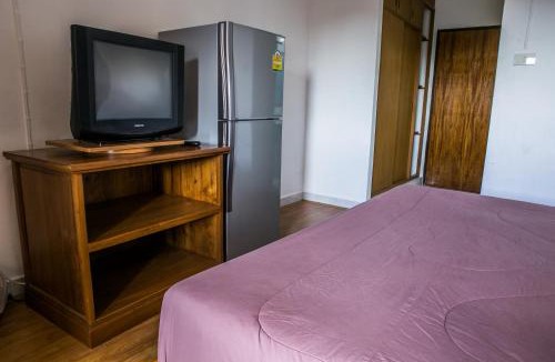 Ban Bang Saen Hotel | United Place