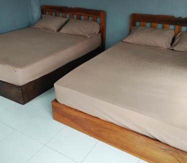 Khao Kho Hostel | บ้านไร่เรืองแสง