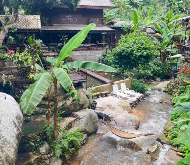 Mae Kampong House | บ้านป้อหลวงแม่หลวง แม่กำปอง Baanporluangmaeluang Maekampong