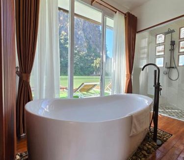 Nong Khiaw Resort | Ou river house resort