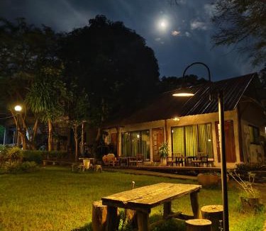 Tha Kradan House | Phakphing Erawan Homestay - พักพิง เอราวัณ โฮมสเตย์