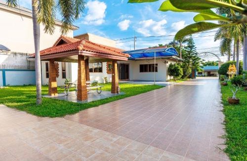 Pong Villa | D Pool Villa Pattaya