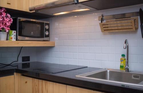 Nai Harn Apartment | Stylish Loft Studio 10 min to Nai Harn Beach