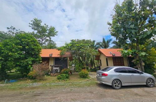 Khanu Woralaksaburi House | Bansuankeptawan farmstay