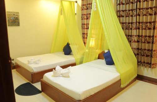Daun Penh Hotel | Golden Noura Villa & Restaurant