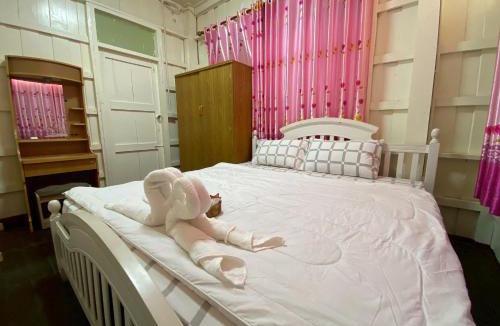 Phichai Hostel | Khun Cham-nan Herb Garden House