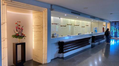 Samphao Lom Hotel | Krungsri River Hotel