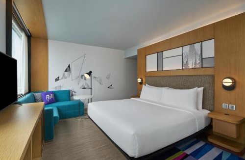Nana Hotel | Aloft by Marriott Bangkok Sukhumvit 11