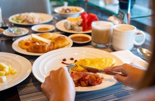 Noen Phra Hotel | Holiday Inn & Suites Rayong City Centre by IHG