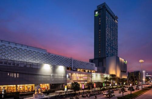 Noen Phra Hotel | Holiday Inn & Suites Rayong City Centre by IHG