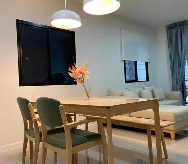 Ramkhamhaeng Apartment | Cozy Homey Place Townhome