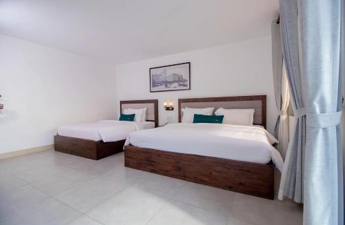 Daun Penh Hotel | Vrest Hotel