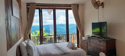 Chiang Rai Province Bed & Breakfast | KHIRI HOUSE &Café Farm ดอยช้างเชียงรายที่พักอาข่าเรียวกังสไตล์กลางหมู่บ้านดอยช้าง
