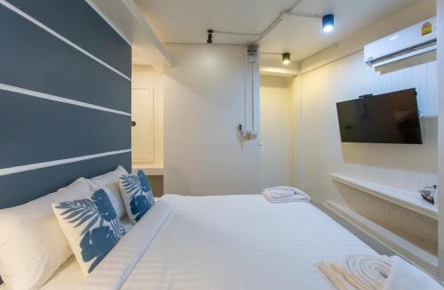 Talat Yai Hotel | The Light House at Town Phuket