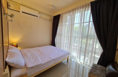 Ratchathewi Hostel | De Chalet
