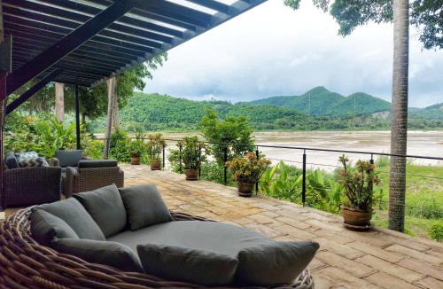 Pak Chom Resort | Mekong Villas