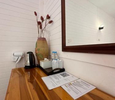 Tha Kradan Resort | ชอว์ งาทอง รีสอร์ต Chor Ngar Thong Erawan Kanchanaburi