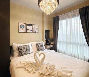 Ramkhamhaeng Apartment | Monte Rama 9 near JodFair Market Condo
