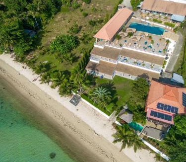 Haad Pleayleam Apartment | Baan Jai Dee Beach Front Hotel