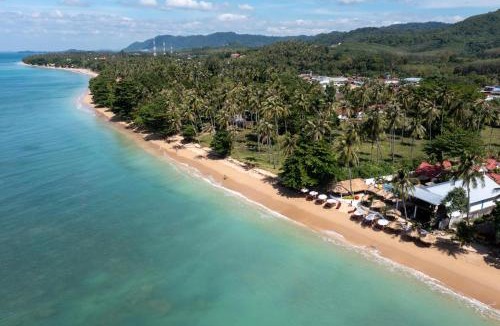 Ko Lanta Ski Chalet | Bungalow - Sleeps 2 - Terrace - Beach Close