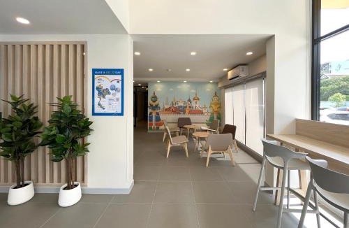 Phra Khanong Hotel | HOP INN Bangkok Onnut Station