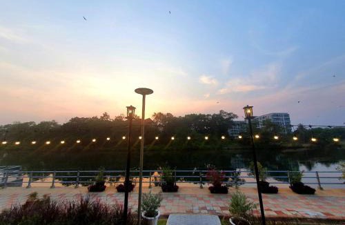 Chanthanimit Hotel | USABAI Riverside Boutique Hotel