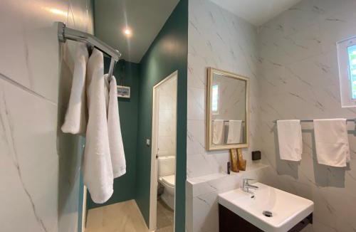 Khanom Resort | Le Petit Saint Tropez Beach Resort Khanom