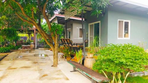 Khai Bang Rachan Villa | Metha Country View Homestay Singburi