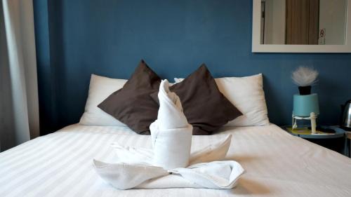 Sukhumvit Hotel | Sleep with Me Bangkok - BTS Phra Khanong