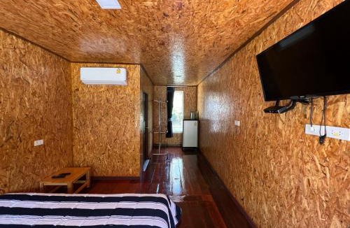 Tha Kradan Hotel | Phu Naphat Resort