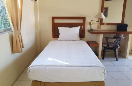 Phitsanulok House | Casa Holiday Hotel SHA