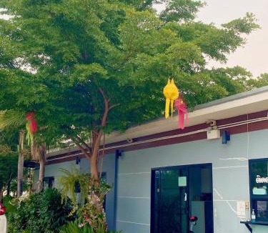 Banphot Phisai House | Relax Resort