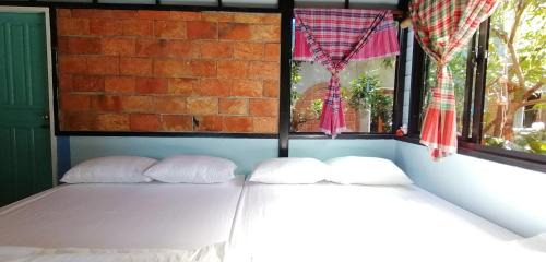 Nai Mueang Hostel | Sun smile(cafe & homestay)