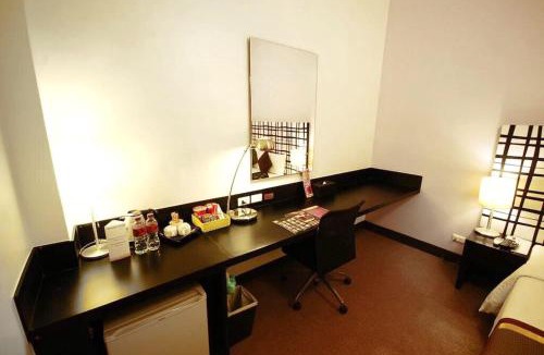 Thung Maha Mek Hotel | The Embassy Sathorn