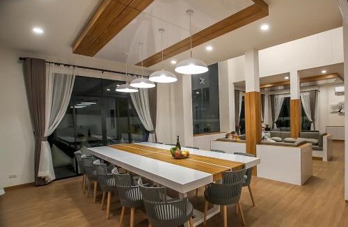 Chalong Villa | Happy Family Villa - 6 bedrooms Phuket Private Pool Villa 300 meters to the sea