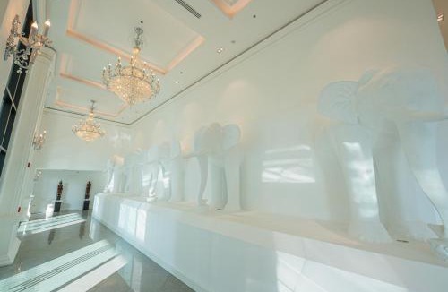 Chang Khlan Hotel | The Empress Premier Chiang Mai