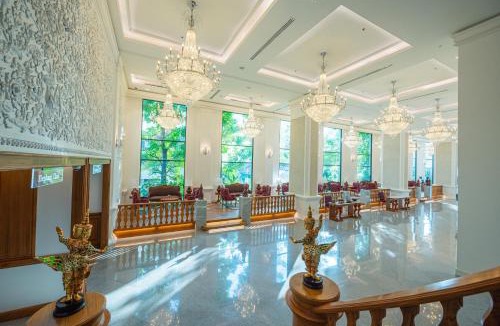 Chang Khlan Hotel | The Empress Premier Chiang Mai