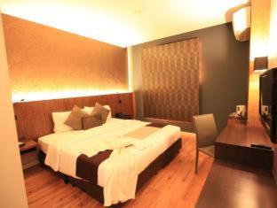Thanon Phetchaburi Hotel | Siam Swana