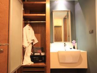 Thanon Phetchaburi Hotel | Siam Swana