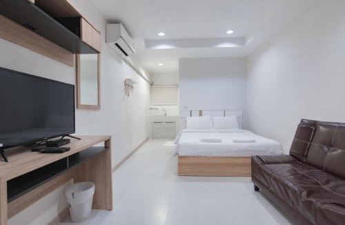 Tha Muang Resort | The Chill House