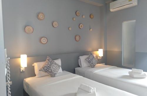 Thep Kasattri Hotel | The Rubber Hotel Phuket