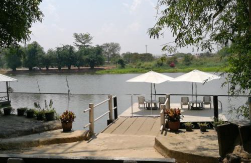 Uthai Thani Resort | River Marina Resort