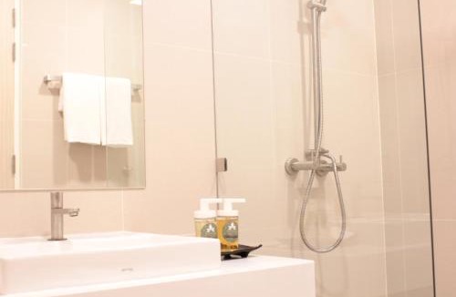 Si Racha Hotel | Porestva Hotel Sriracha
