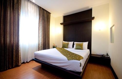 Lat Yao Hotel | Siam Paradise Entertainment Complex