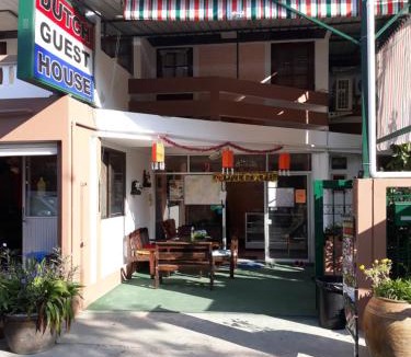 Chang Khlan House | Dutch Guest้้house Chiang Mai