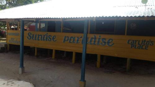 Little Corn Island House | Sunrise Paradise/Carlito´s Place